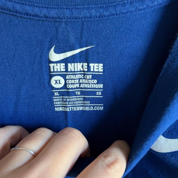 Nike Chicago Cubs World Series CHAMPS Graphic Tee Size XL - Picture 2 of 4